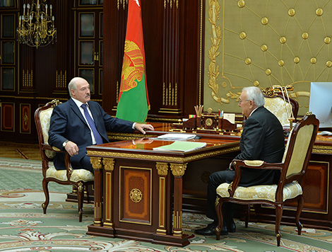 Lukashenko, Topuzidis discuss organization of retail trade in rural areas