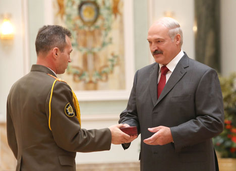 Lukashenko presents state awards to distinguished Belarusians