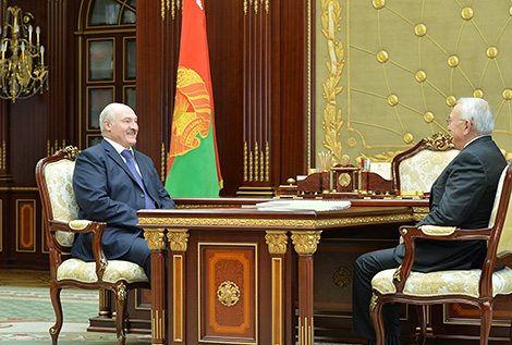Lukashenko, Topuzidis discuss organization of retail trade in rural areas