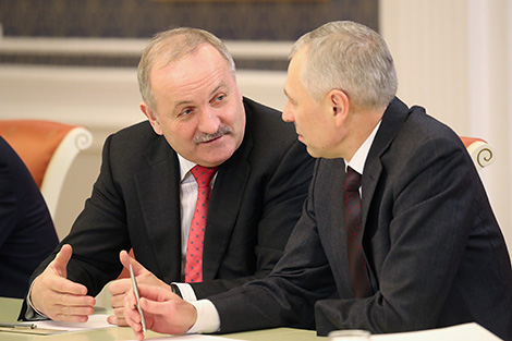 Lukashenko: Scientists’ salaries should depend on R&D results