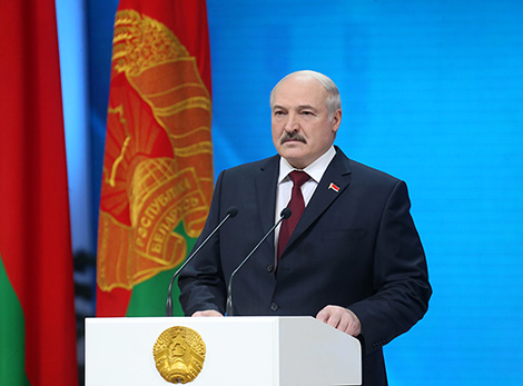 Лукашенко: Наша общая задача - сберечь страну и передать ее свободной и независимой будущим поколениям