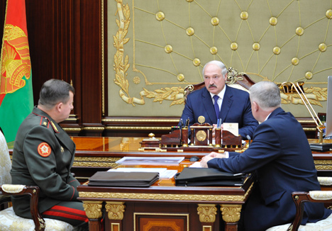 Лукашенко: Беларуси необходимо усиливать южные границы