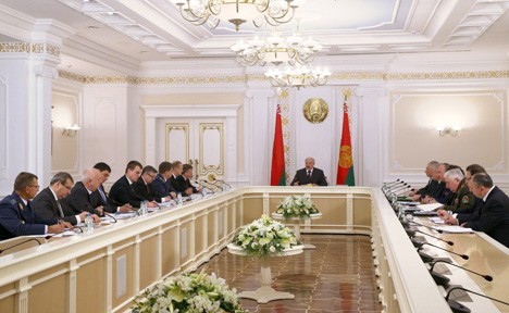 Лукашенко требует обеспечить соблюдение национальных интересов Беларуси при принятии Таможенного кодекса ЕАЭС