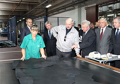 В Беларуси в течение двух лет будут полностью модернизированы предприятия кожевенной отрасли