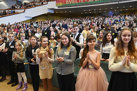 Новогодний благотворительный праздник в рамках акции "Наши дети"