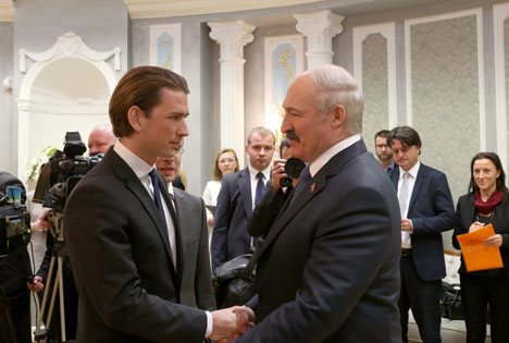 Президент Беларуси Александр Лукашенко на встрече с Себастианом Курцем