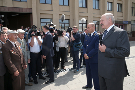 Лукашенко: Государство и далее будет вкладывать средства в развитие инфраструктуры и социальных объектов