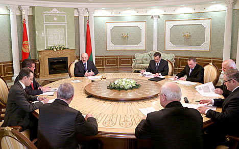 Встреча Александра Лукашенко с генеральным директором компании  "Штадлер Рэйл Групп" Петером Шпулером