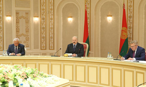 Президент Беларуси Александр Лукашенко на встрече в Минске с делегацией конгрессменов США