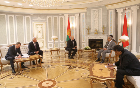 Президент Беларуси Александр Лукашенко на встрече с председателем Сената парламента Пакистана Мианом Раза Раббани