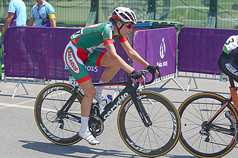 Белорусская велосипедистка Елена Омелюсик завоевала золото в групповой гонке на Европейских играх