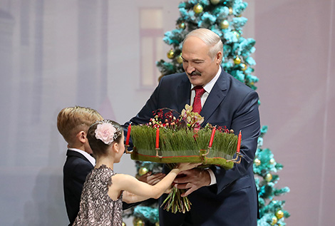 Новогодний благотворительный праздник в рамках акции "Наши дети"