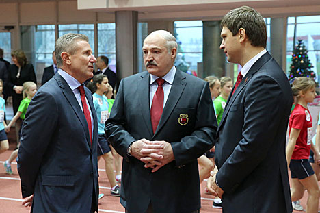 Лукашенко: Массовые спортивные детские праздники помогают выявлять будущих олимпийских чемпионов