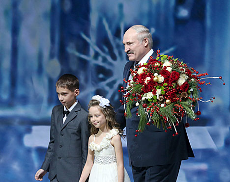 Лукашенко: Мир и трудолюбивые добрые люди - главное достояние и богатство Беларуси