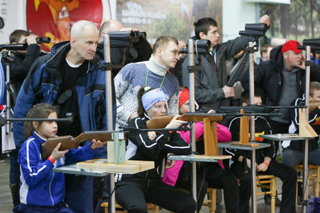 Финал турнира "Снежный снайпер" собрал в Минске около 200 участников