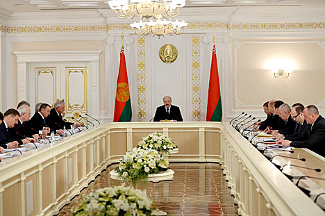 Александр Лукашенко совещании по вопросам Китайско-белорусского индустриального парка