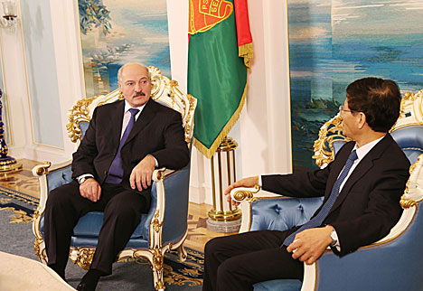 Александр Лукашенко и Мэн Цзяньчжу