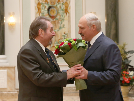 Лукашенко: Белорусы своим трудом и талантом обеспечивают благополучие родной страны