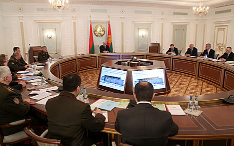Лукашенко подтверждает миролюбивую политику Беларуси и решимость отстаивать национальные интересы