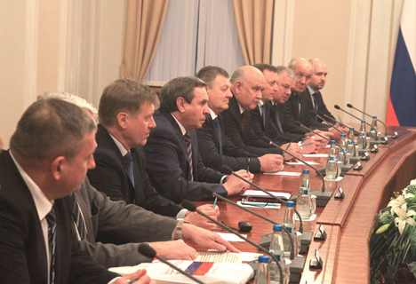 Премьер-министр Беларуси Андрей Кобяков на встрече с губернатором Новосибирской области России Владимиром Городецким
