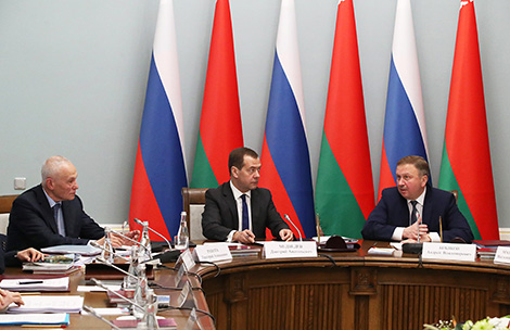 Медведев считает необходимым эффективнее использовать бюджет Союзного государства