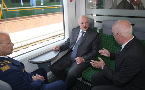 Лукашенко дал старт регулярному движению поездов на электротяге по направлению Гомель-Минск-Гомель