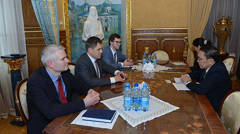 Во время встречи. Фото посольства Республики Беларусь в Российской Федерации