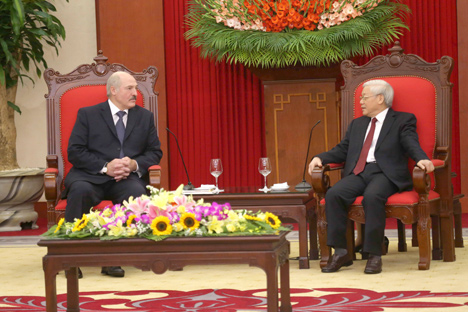 Президент Беларуси Александр Лукашенко на встрече с генеральным секретарем ЦК Коммунистической партии Вьетнама Нгуен Фу Чонгом
