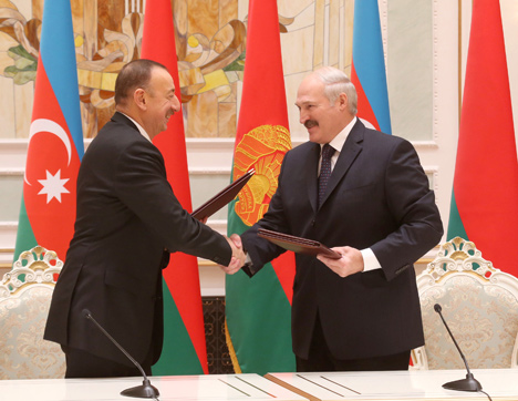 Лукашенко и Алиев намерены содействовать развитию политического диалога Беларуси и Азербайджана