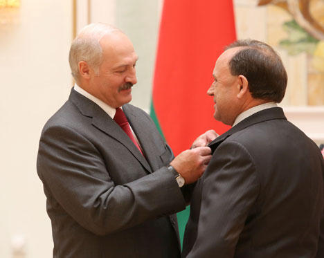 Лукашенко в преддверии Дня Независимости Беларуси вручил госнаграды