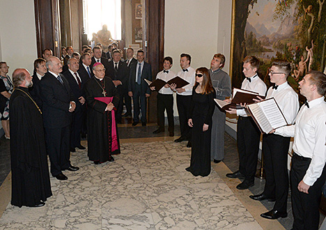 Belarus president presents Pontifical Medal to singer Patricia Kurganova