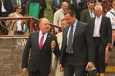 Deputy Chairman of the Grodno Oblast Executive Committee Viktor Liskovich and Consul General of the Republic Lithuania to Grodno Genadijus Mackelis