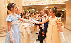 Children’s Christmas balls in Mir Castle