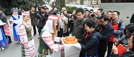 Chinese reporters visit BelAZ