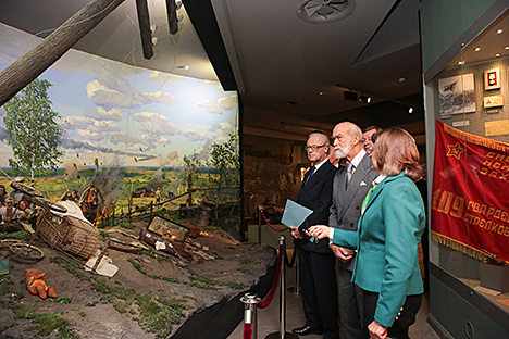 Prince Michael of Kent visits war museum in Minsk