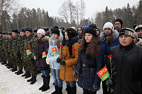 Russian border service takes over WW2 victory relay race from Belarus