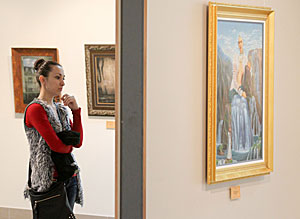 Nikas Safronov’s expo in Minsk