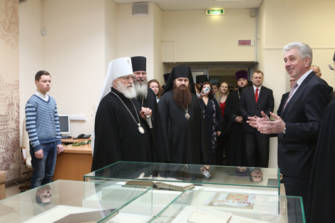 Facsimile manuscript pages from third-century New Testament book on display in Minsk
