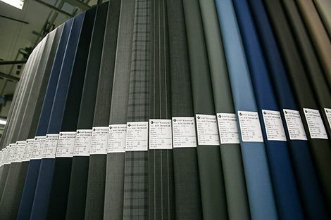 Belarus president to have suits made of Kamvol fabric