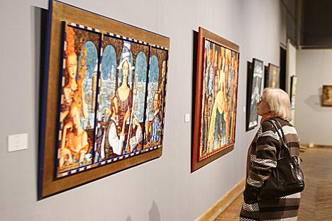 Roman Zaslonov’s exhibition enjoys sell-out opening in Minsk