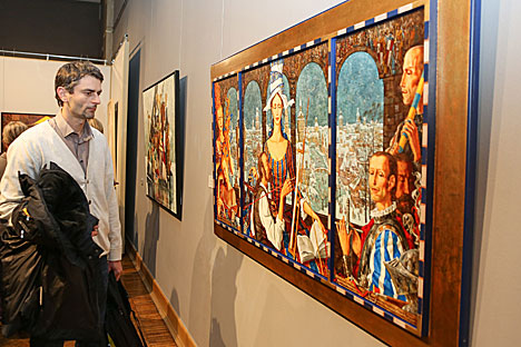 Roman Zaslonov’s exhibition enjoys sell-out opening in Minsk