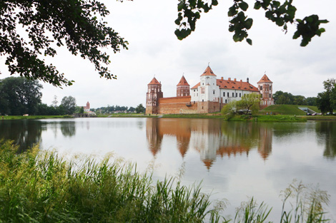 Mir Castle museum looking for relatives of Mir ghetto escapees