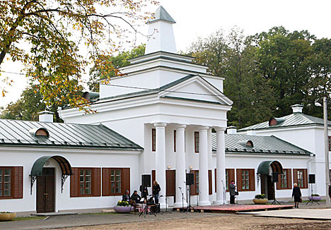 Oginski estate in Zalesye reopens after makeover