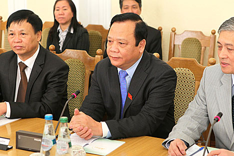 Vladimir Andreichenko met with Huynh Ngoc Son