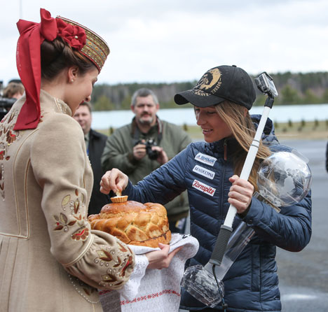 arya Domracheva after her arrival to Minsk National Airport