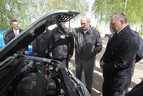 Lukashenko: Belarus gets its people’s car