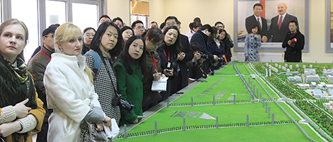 Chinese reporters visited the China-Belarus industrial park Great Stone