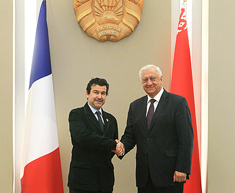 Myasnikovich suggests holding Belarus-France forum of regions in 2017