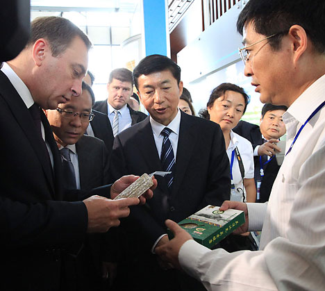 Nikolai Snopkov during the opening of the Belarusian-Chinese forum on trade and economic cooperation with Qinghai Province 