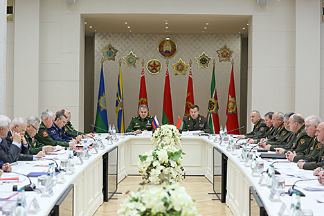 Cooperation between Belarusian, Russian defense ministries successful in 2016